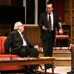 BWW Reviews: Brilliant Satirical YES, PRIME MINISTER Lands at Geffen