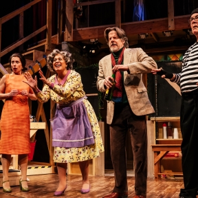 Review: ‘Noises Off,’ Michael Frayn’s ingenious farce, doesn’t have to be perfect to succeed